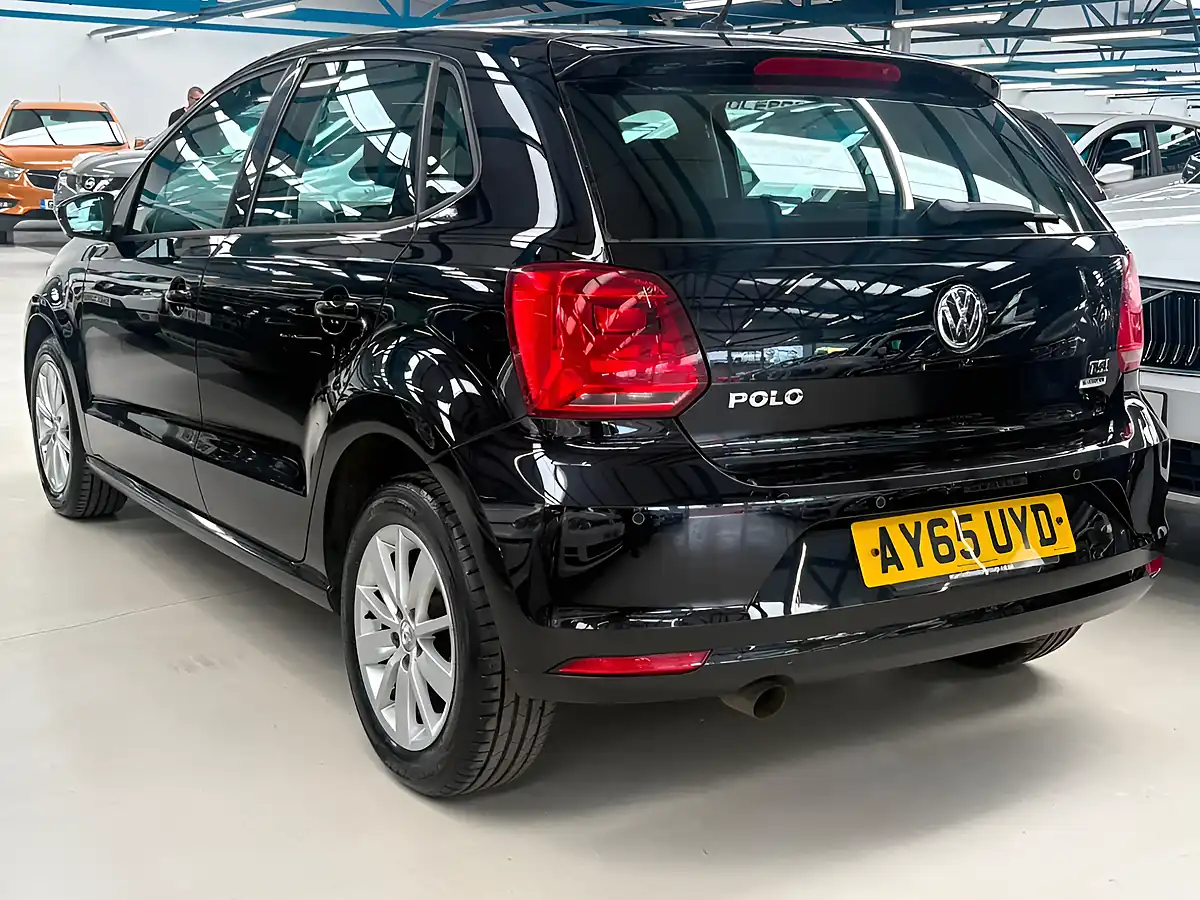 Used 2015 Volkswagen Polo Se Bluemotion Tech Black - Interior and Exterior details 3