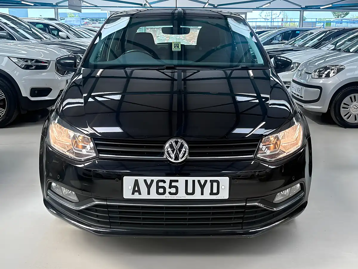 Used 2015 Volkswagen Polo Se Bluemotion Tech Black - Interior and Exterior details 4