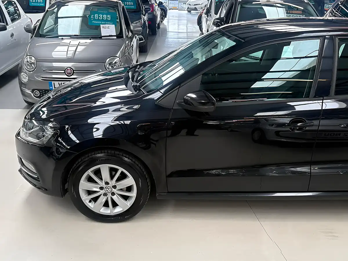 Used 2015 Volkswagen Polo Se Bluemotion Tech Black - Interior and Exterior details 7