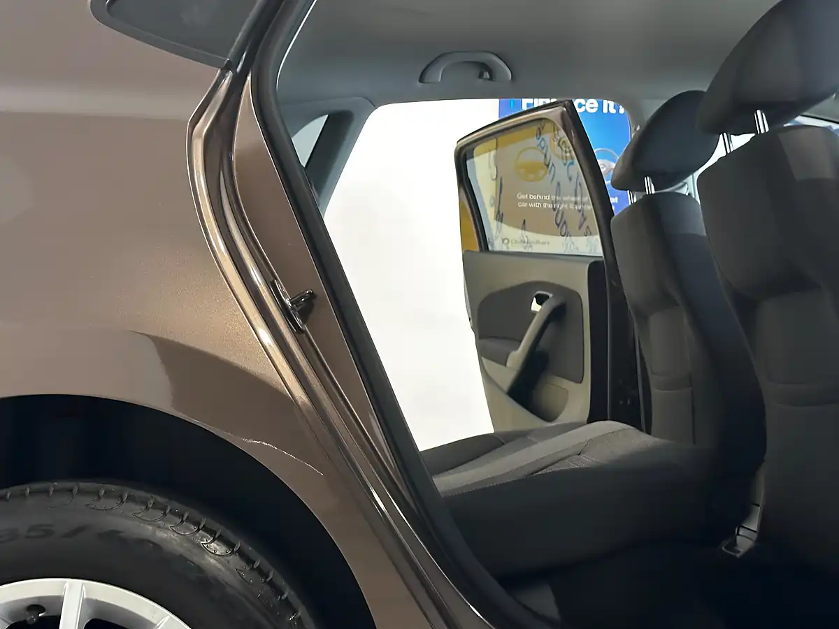 Used 2015 Volkswagen Polo Se Bluemotion Tech Brown - Interior and Exterior details 12