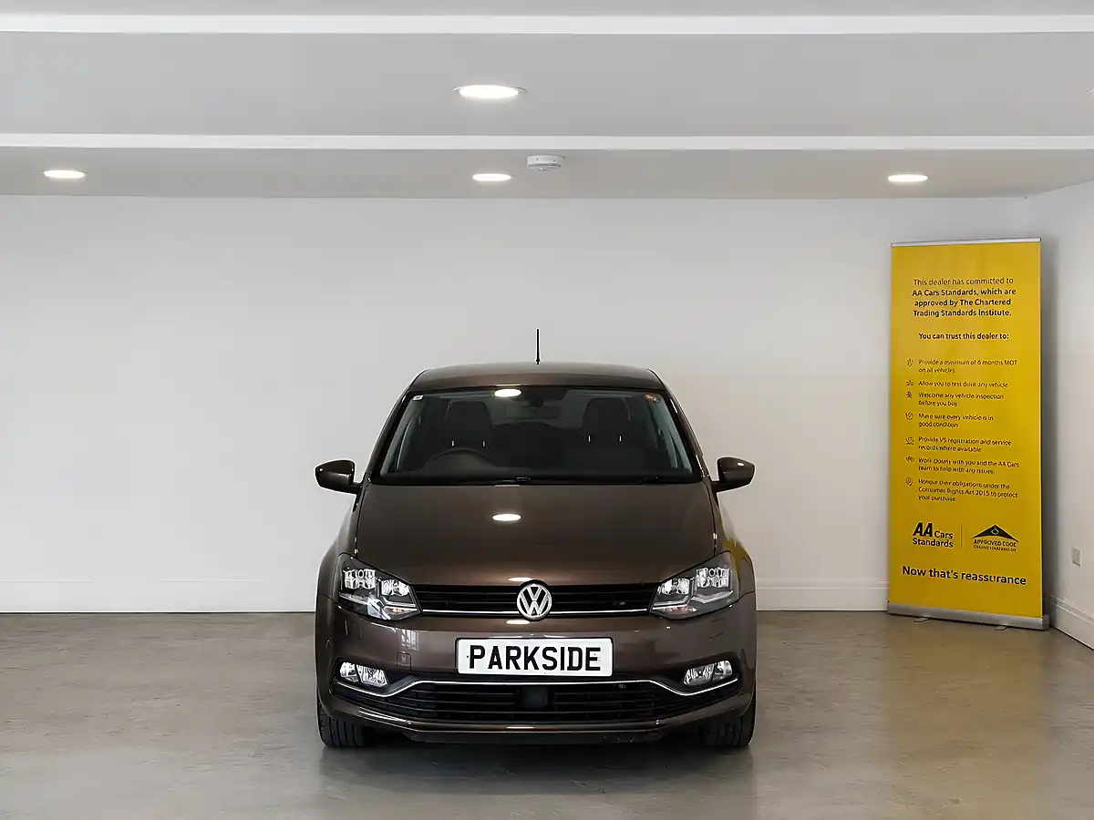 Used 2015 Volkswagen Polo Se Bluemotion Tech Brown - Interior and Exterior details 5