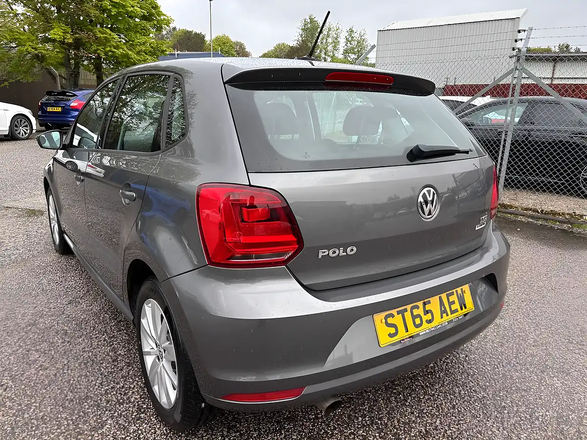Used 2015 Volkswagen Polo Se Bluemotion Tech Grey - Interior and Exterior details 4