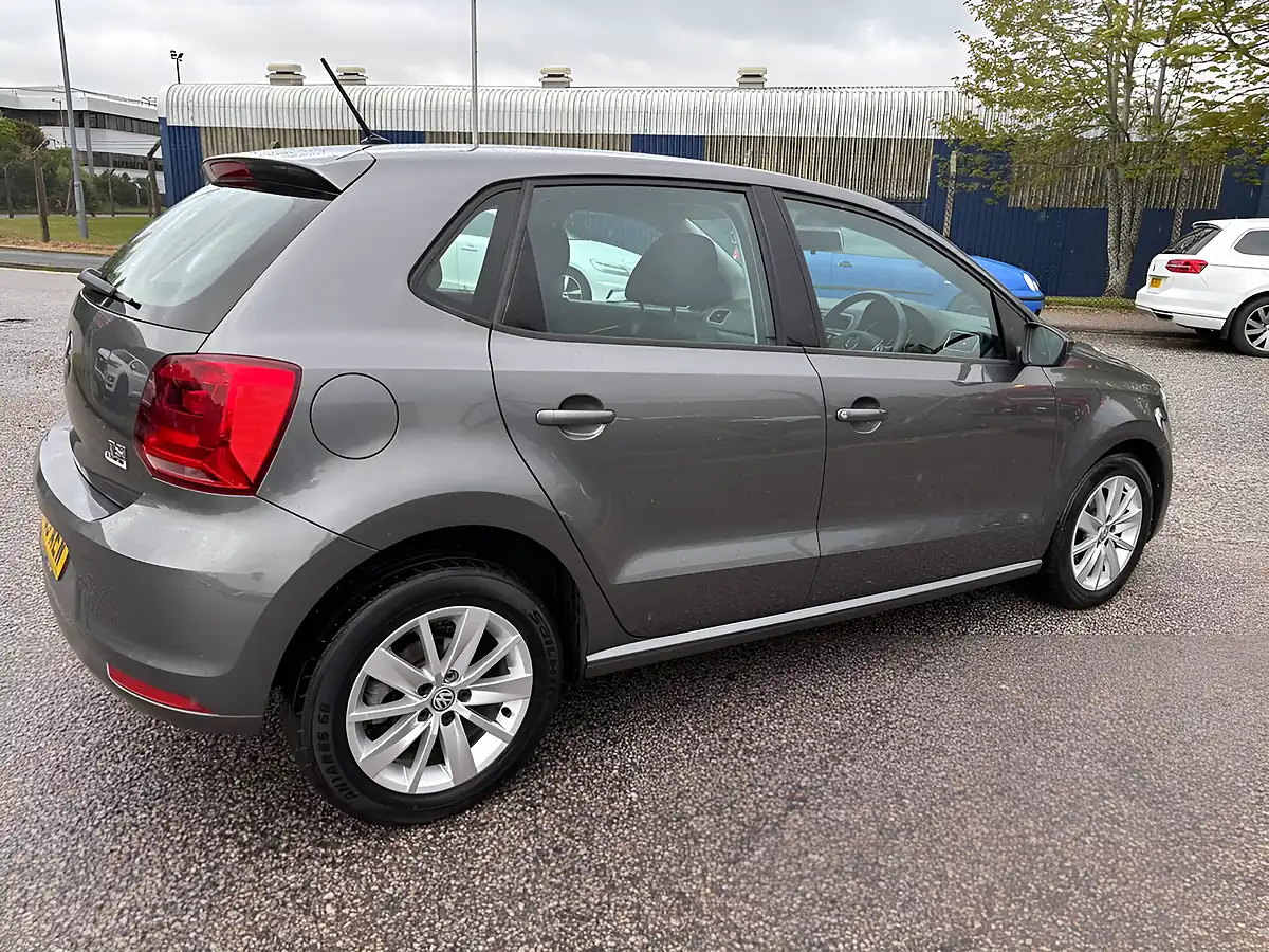 Used 2015 Volkswagen Polo Se Bluemotion Tech Grey - Interior and Exterior details 8