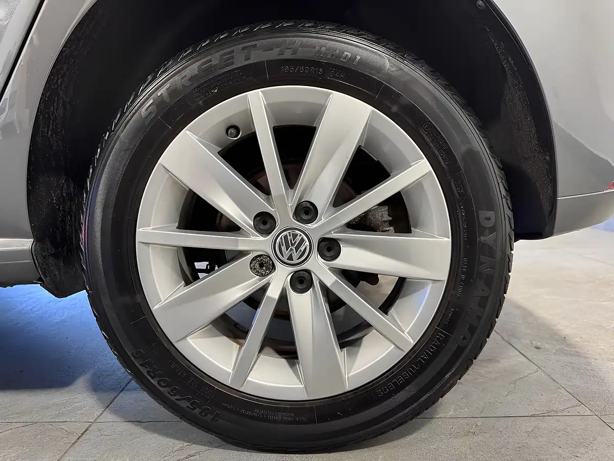 Used 2015 Volkswagen Polo Se Bluemotion Tech Grey - Interior and Exterior details 16