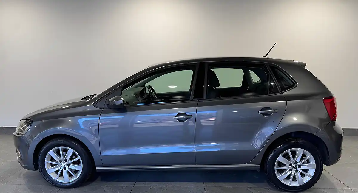 Used 2015 Volkswagen Polo Se Bluemotion Tech Grey - Interior and Exterior details 6