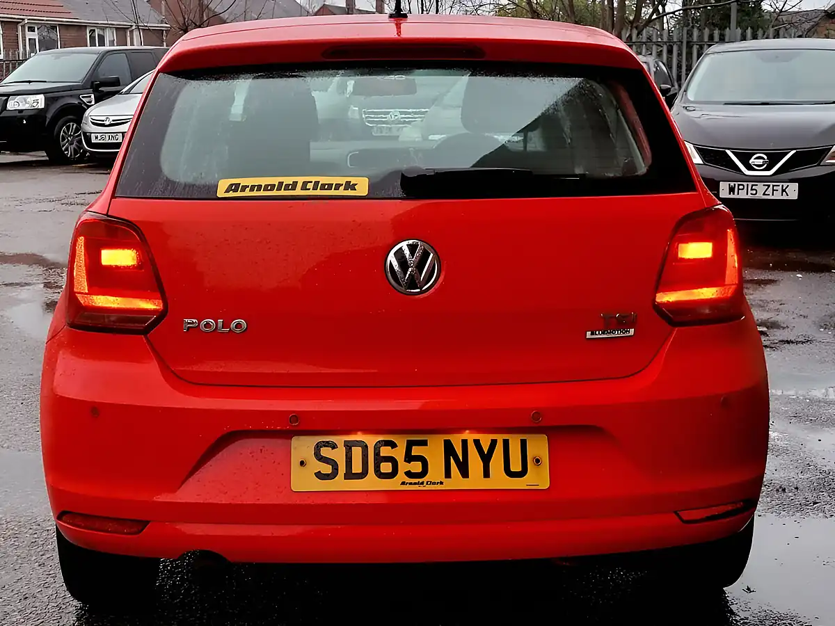 Used 2015 Volkswagen Polo Se Bluemotion Tech Red - Interior and Exterior details 2