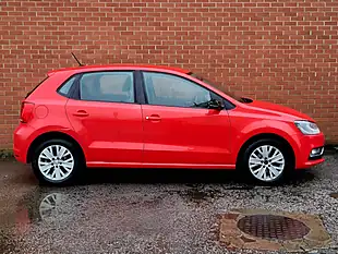 Used 2015 Volkswagen Polo Se Bluemotion Tech Red - Interior and Exterior details 4