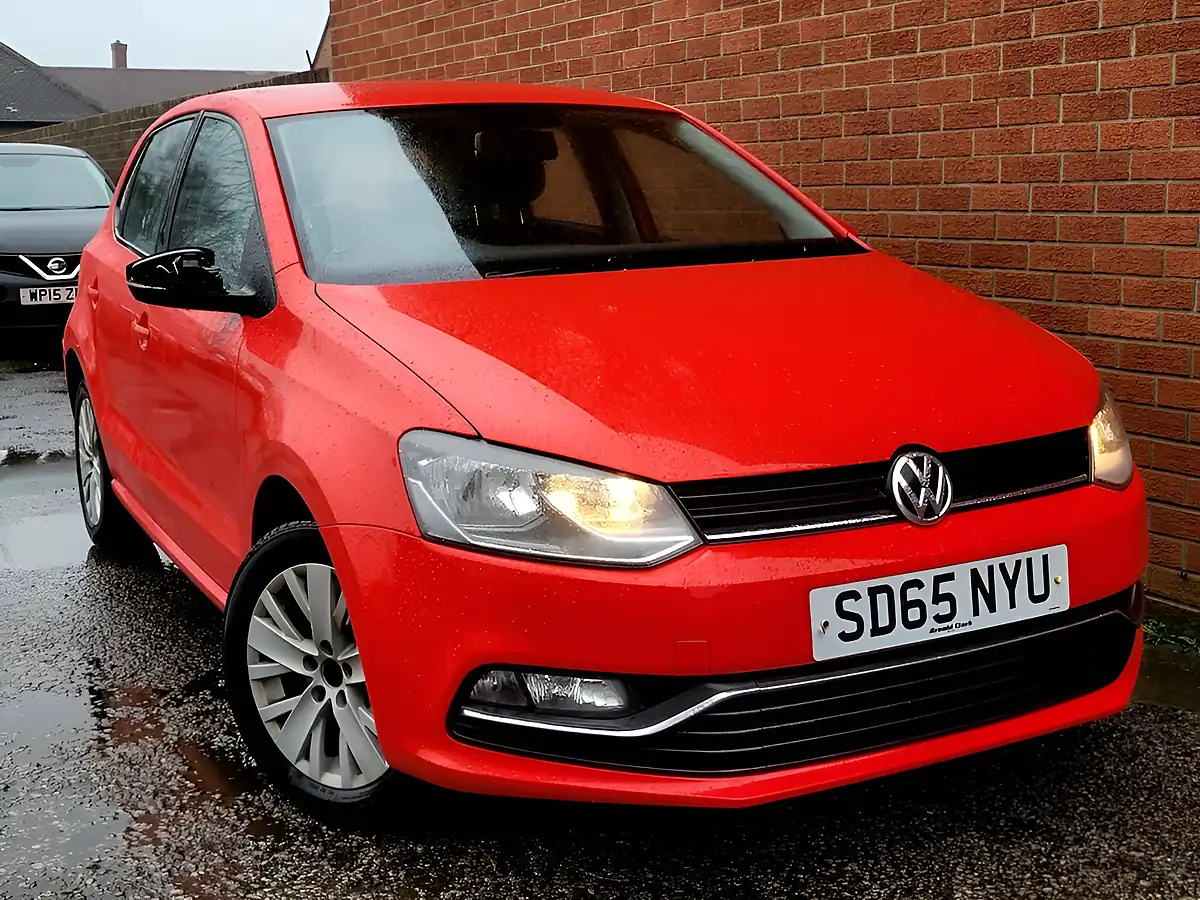 Used 2015 Volkswagen Polo Se Bluemotion Tech Red - Interior and Exterior details 7