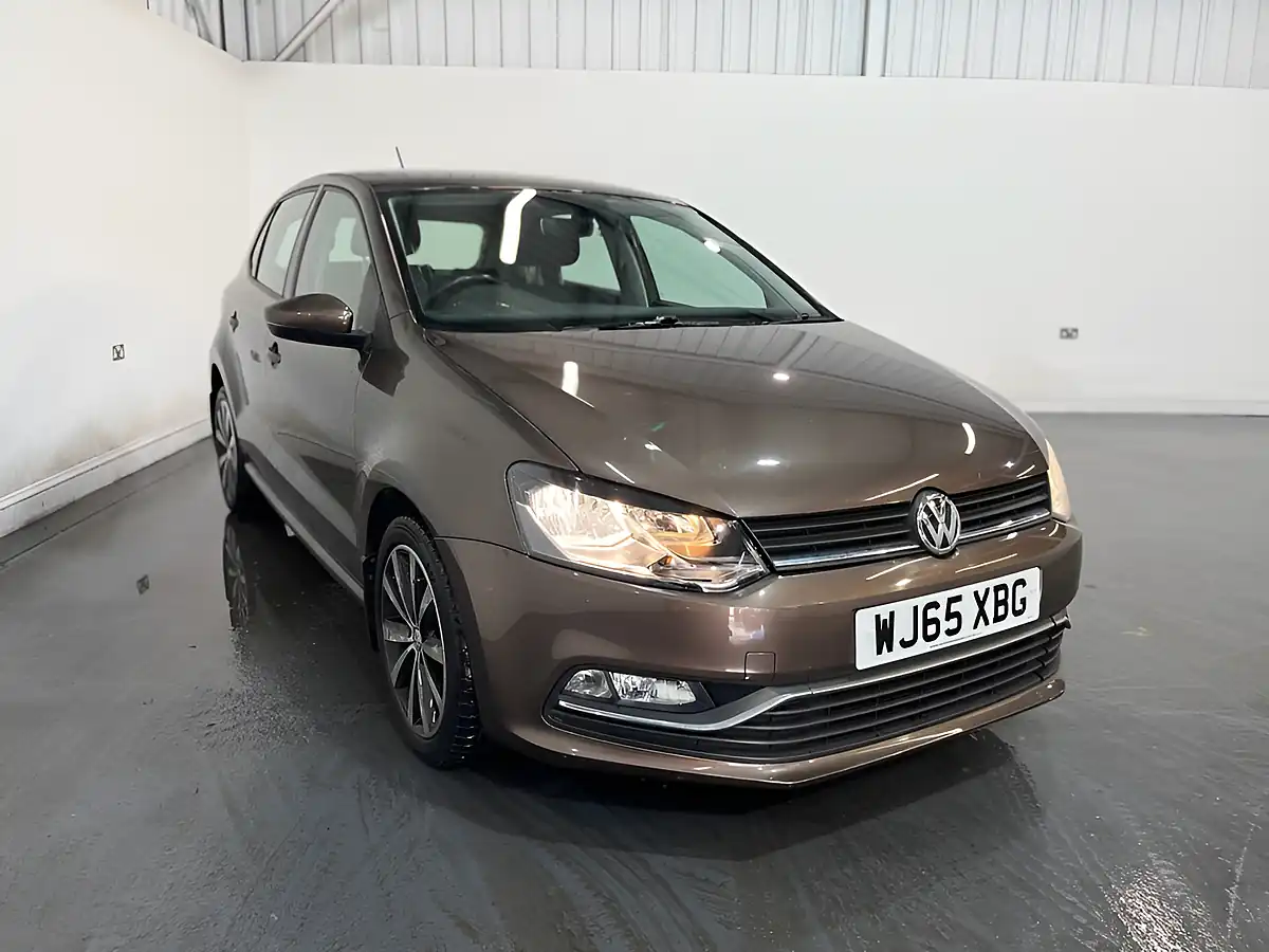 Used 2015 Volkswagen Polo Se Brown - Front View