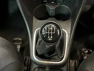 Used 2015 Volkswagen Polo Se Brown - Interior and Exterior details 14