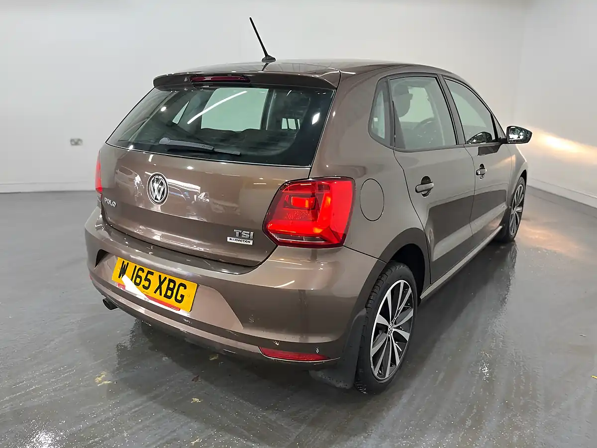 Used 2015 Volkswagen Polo Se Brown - Interior and Exterior details 17