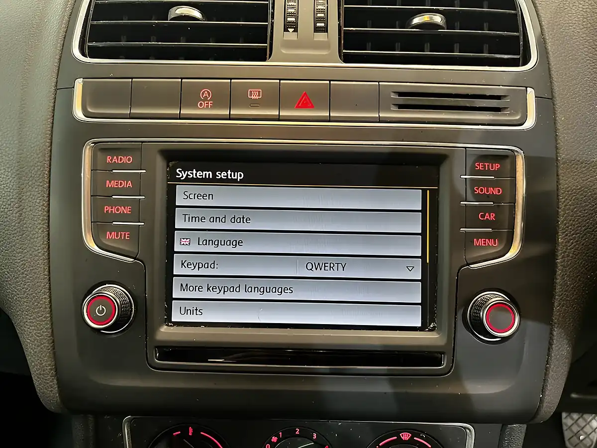 Used 2015 Volkswagen Polo Se Brown - Interior and Exterior details 19