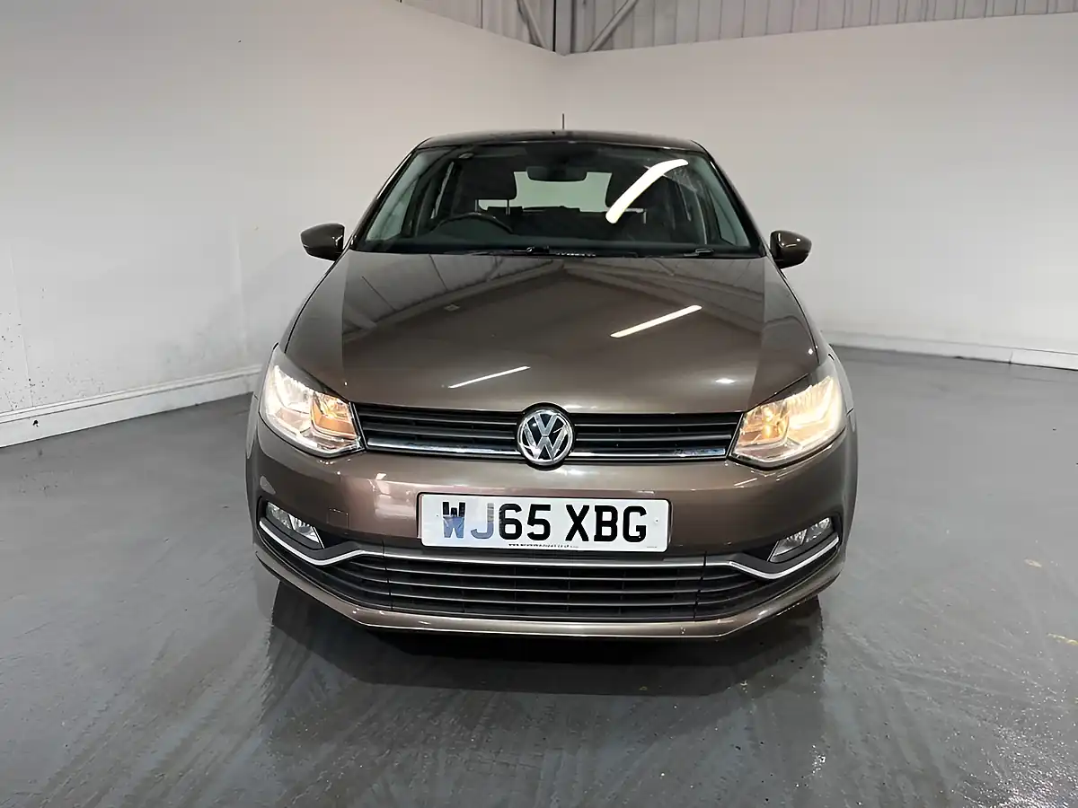 Used 2015 Volkswagen Polo Se Brown - Interior and Exterior details 2