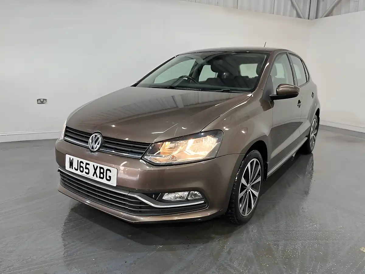 Used 2015 Volkswagen Polo Se Brown - Interior and Exterior details 3