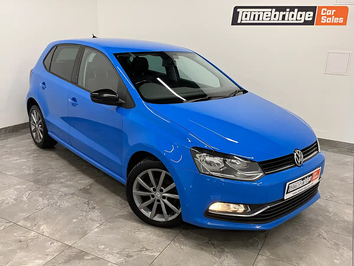 Used 2015 Volkswagen Polo Se Design Blue - Front View