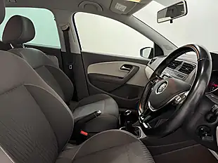 Used 2015 Volkswagen Polo Se Design Blue - Interior and Exterior details 10