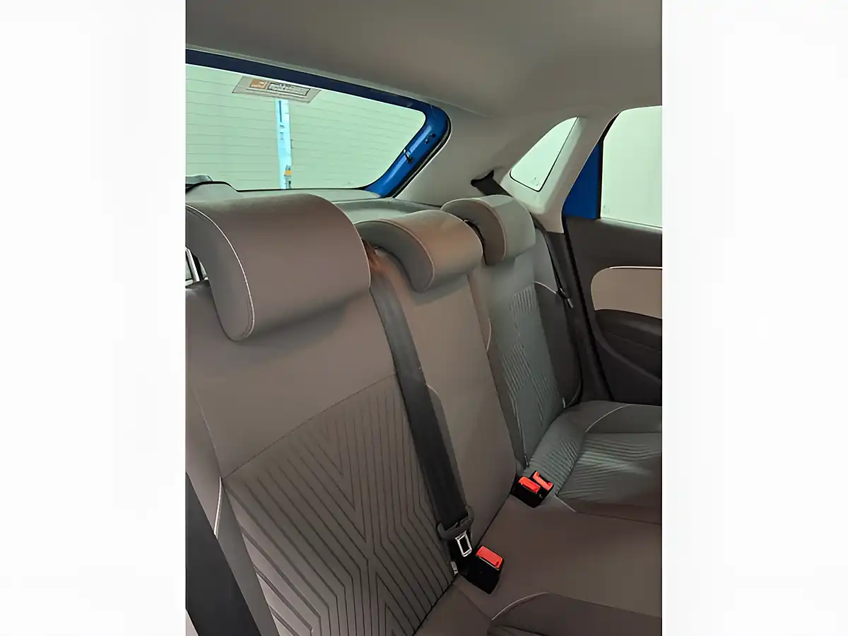 Used 2015 Volkswagen Polo Se Design Blue - Interior and Exterior details 13