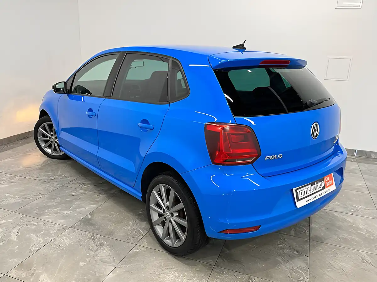 Used 2015 Volkswagen Polo Se Design Blue - Interior and Exterior details 5