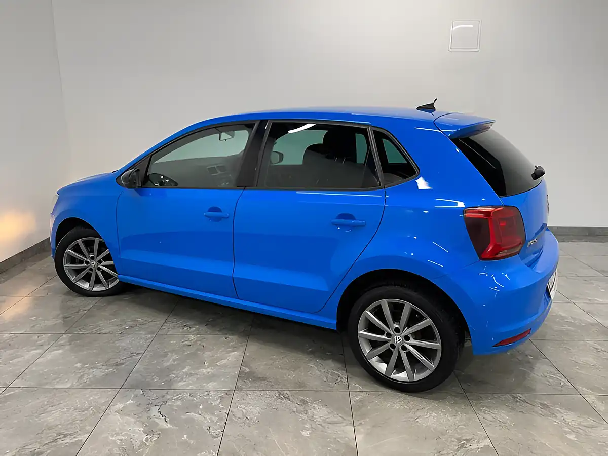 Used 2015 Volkswagen Polo Se Design Blue - Interior and Exterior details 6