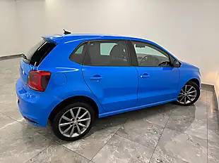 Used 2015 Volkswagen Polo Se Design Blue - Interior and Exterior details 8