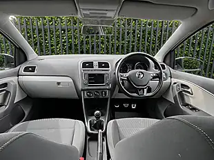 Used 2015 Volkswagen Polo Se Design White - Interior and Exterior details 13