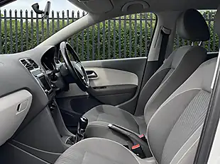 Used 2015 Volkswagen Polo Se Design White - Interior and Exterior details 15