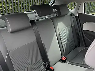 Used 2015 Volkswagen Polo Se Design White - Interior and Exterior details 16