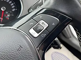 Used 2015 Volkswagen Polo Se Design White - Interior and Exterior details 17