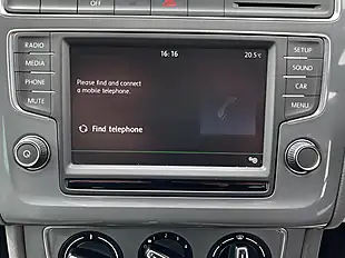 Used 2015 Volkswagen Polo Se Design White - Interior and Exterior details 18