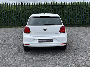Used 2015 Volkswagen Polo Se Design White - Interior and Exterior details 4