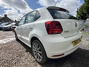Used 2015 Volkswagen Polo Se Design White - Interior and Exterior details 10