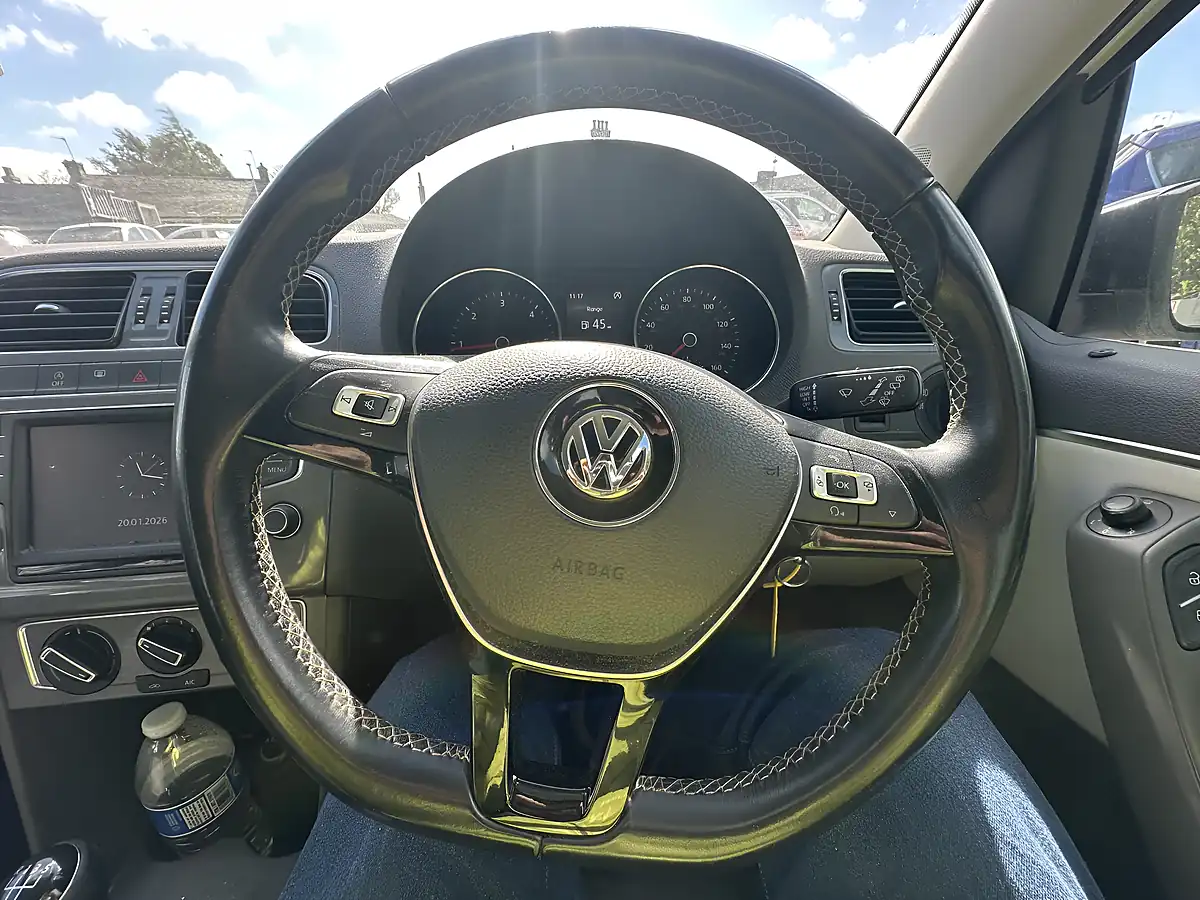 Used 2015 Volkswagen Polo Se Design White - Interior and Exterior details 17