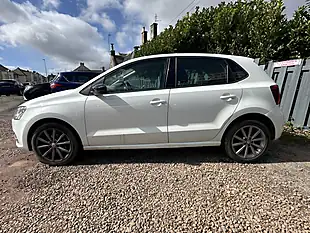 Used 2015 Volkswagen Polo Se Design White - Interior and Exterior details 7