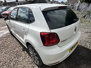 Used 2015 Volkswagen Polo Se Design White - Interior and Exterior details 9