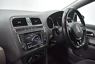 Used 2015 Volkswagen Polo Se Design White - Interior and Exterior details 12