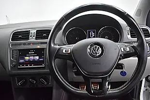 Used 2015 Volkswagen Polo Se Design White - Interior and Exterior details 18