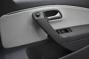Used 2015 Volkswagen Polo Se Design White - Interior and Exterior details 20