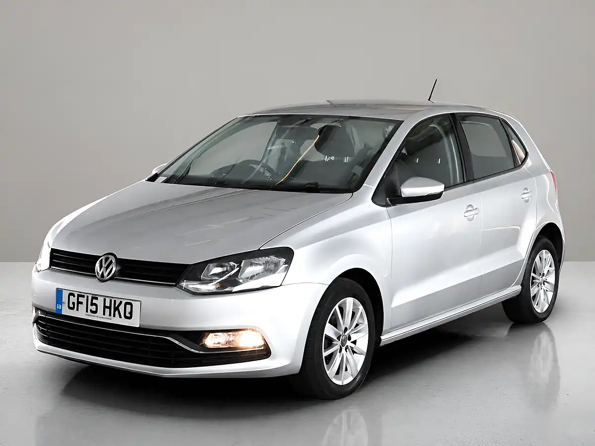 Used 2015 Volkswagen Polo Se Edition Silver - Interior and Exterior details 3