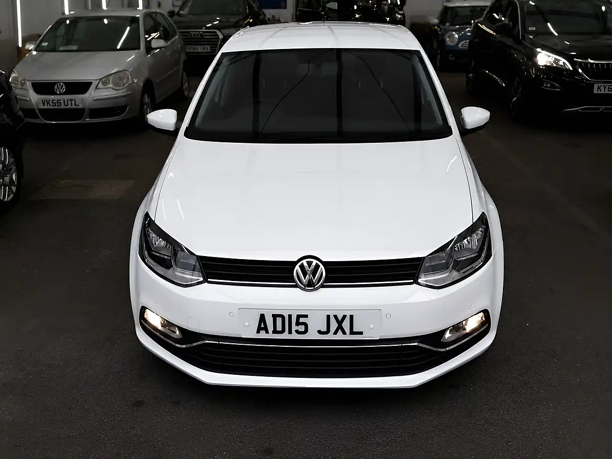 Used 2015 Volkswagen Polo Se Edition White - Interior and Exterior details 3