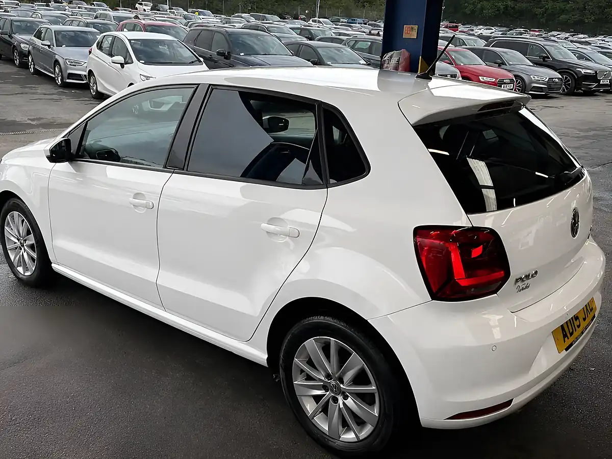 Used 2015 Volkswagen Polo Se Edition White - Interior and Exterior details 5