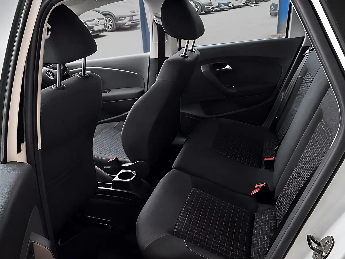 Used 2015 Volkswagen Polo Se Edition White - Interior and Exterior details 9