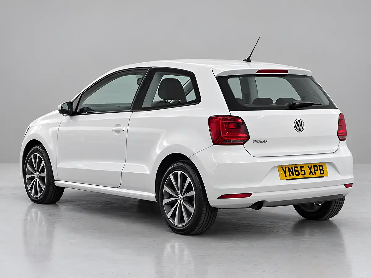 Used 2015 Volkswagen Polo Se Edition White - Interior and Exterior details 4