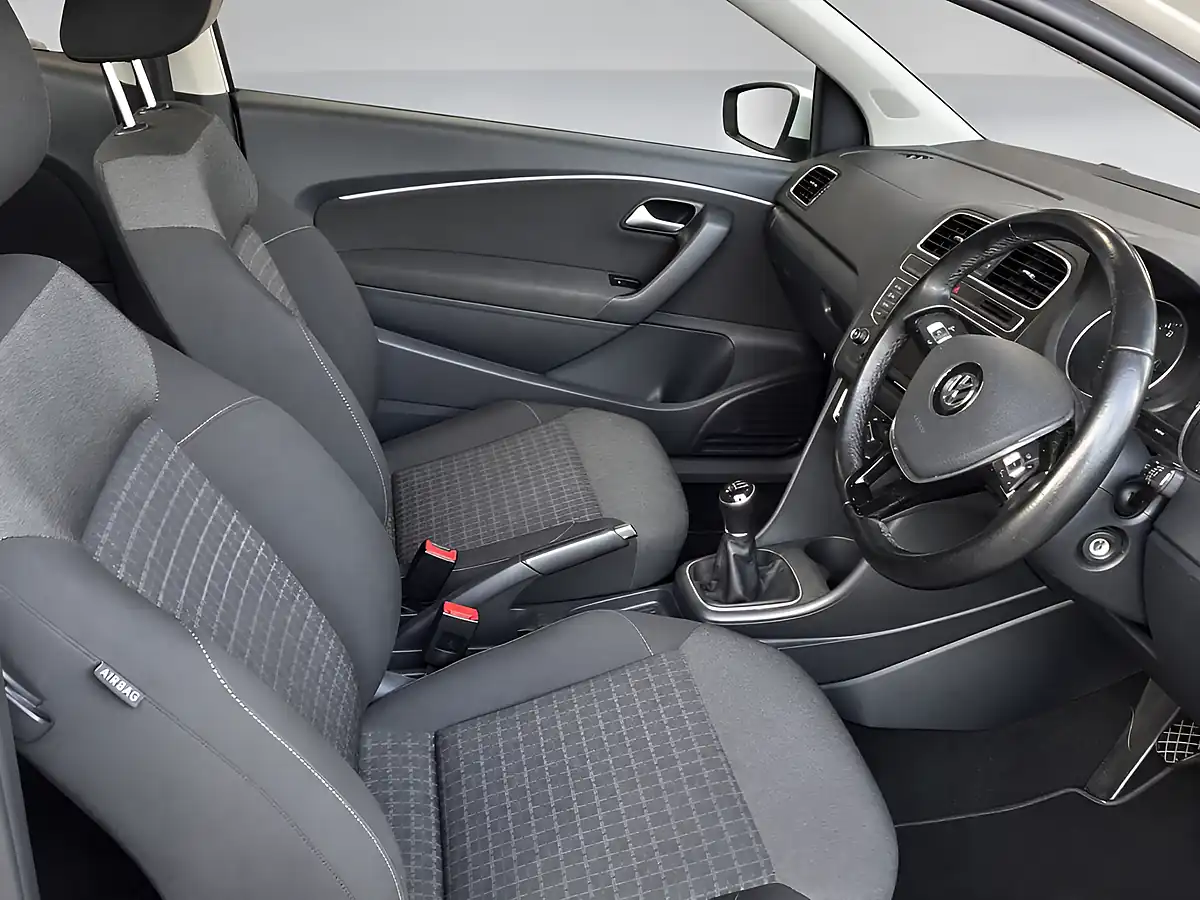 Used 2015 Volkswagen Polo Se Edition White - Interior and Exterior details 5