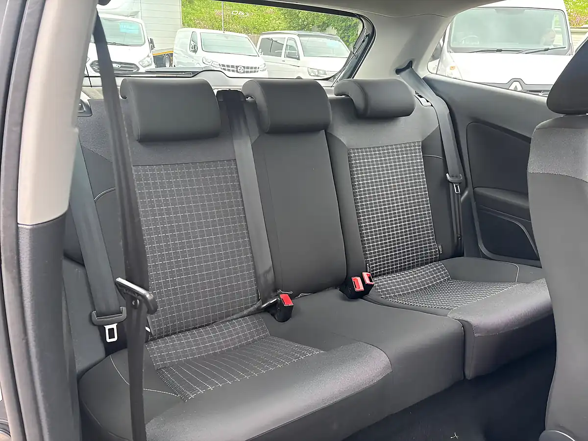 Used 2015 Volkswagen Polo Se Grey - Interior and Exterior details 19