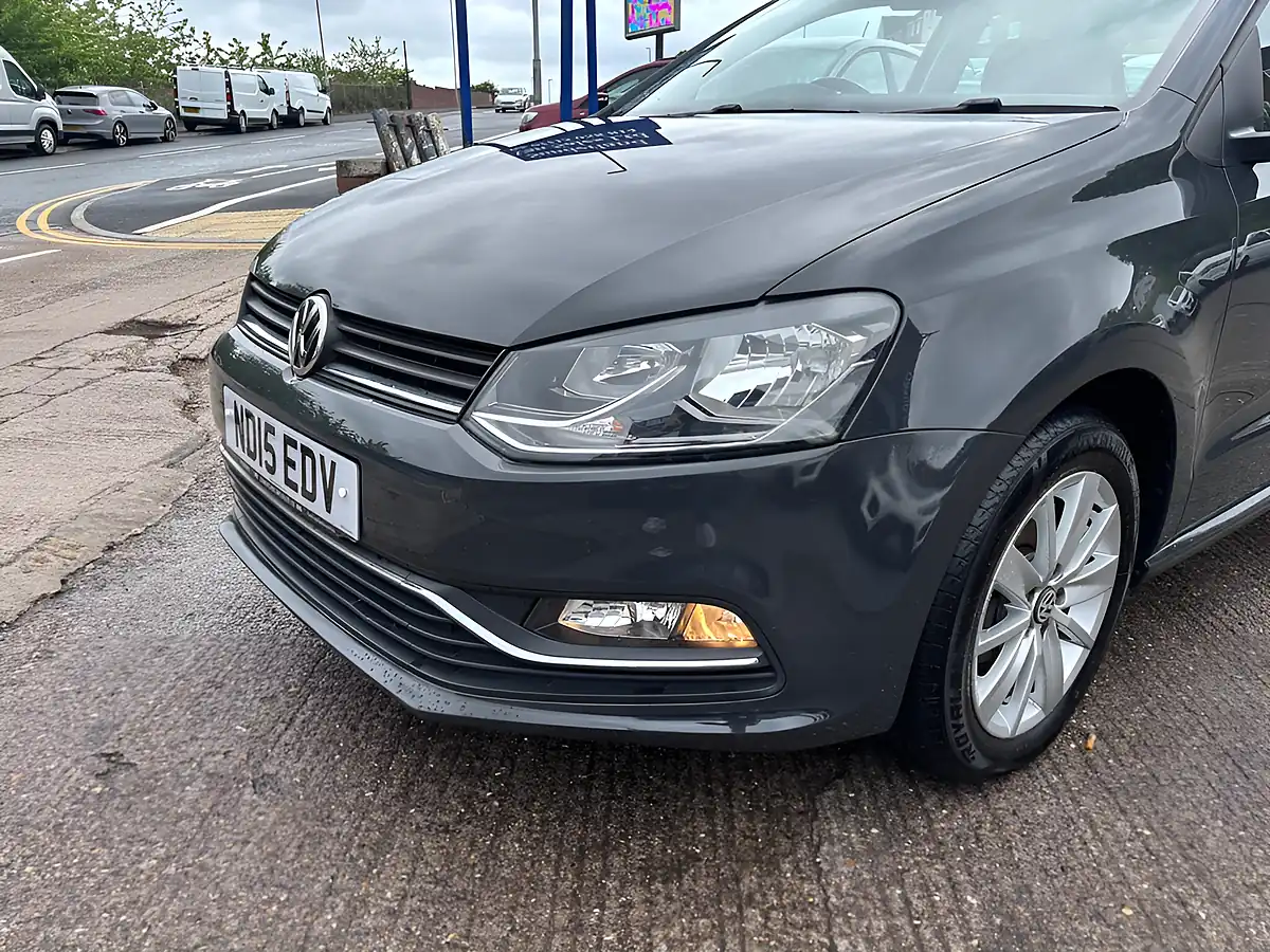 Used 2015 Volkswagen Polo Se Grey - Interior and Exterior details 7