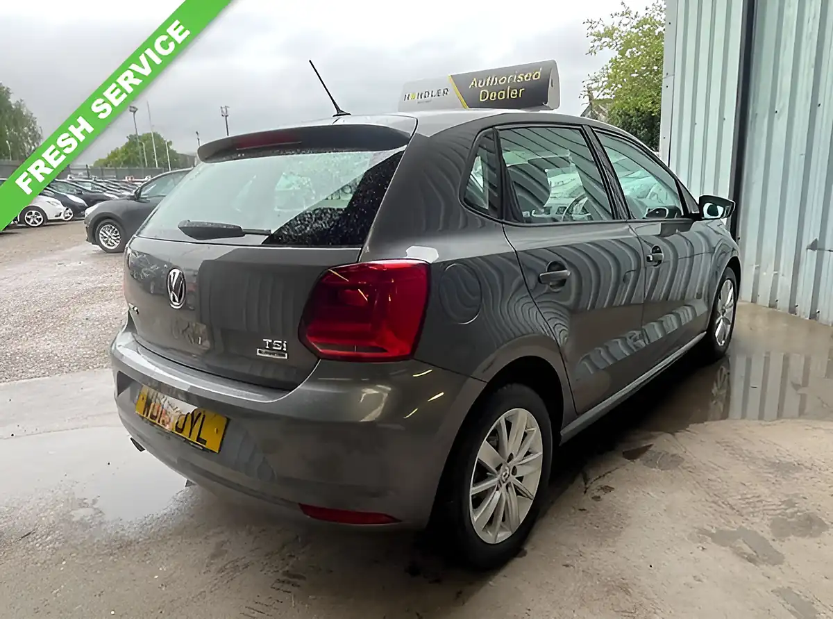 Used 2015 Volkswagen Polo Se Grey - Interior and Exterior details 3