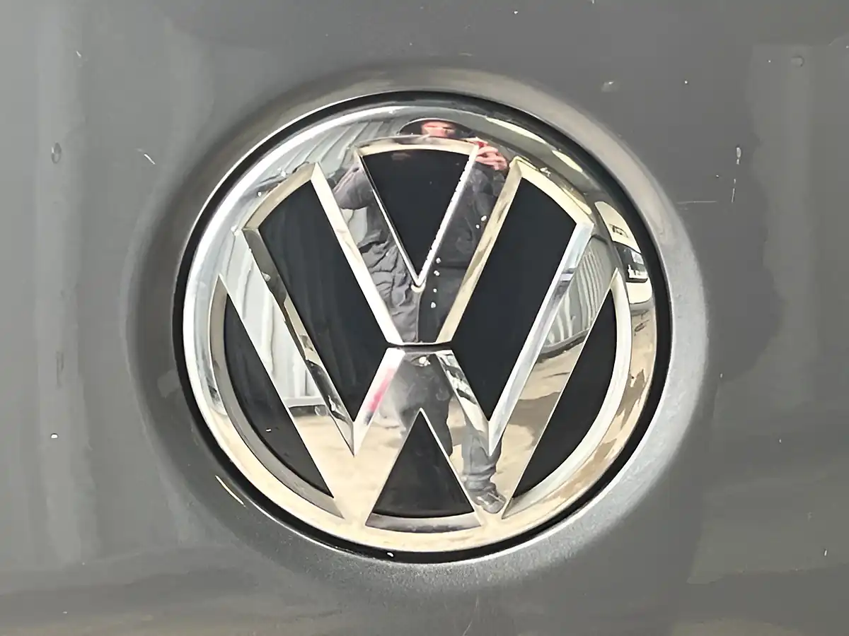 Used 2015 Volkswagen Polo Se Grey - Interior and Exterior details 9