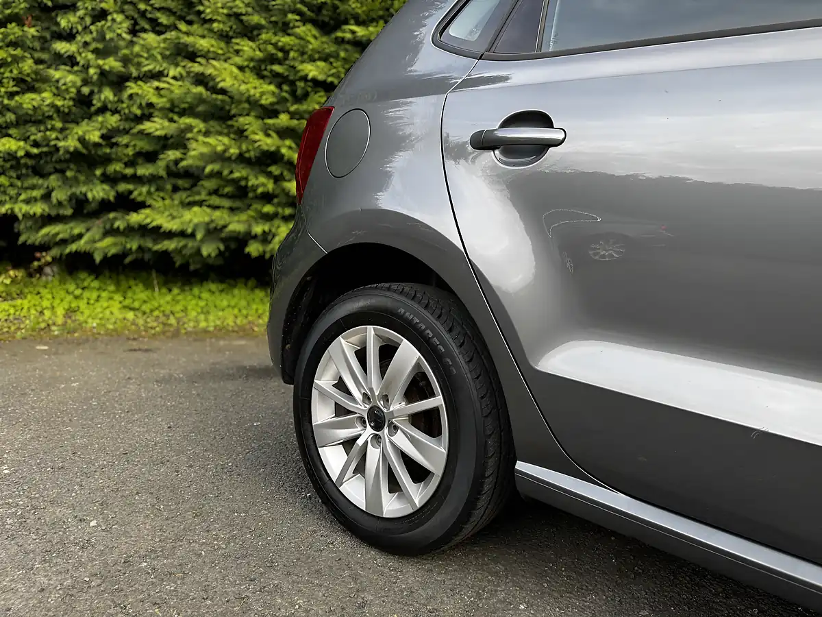 Used 2015 Volkswagen Polo Se Grey - Interior and Exterior details 12