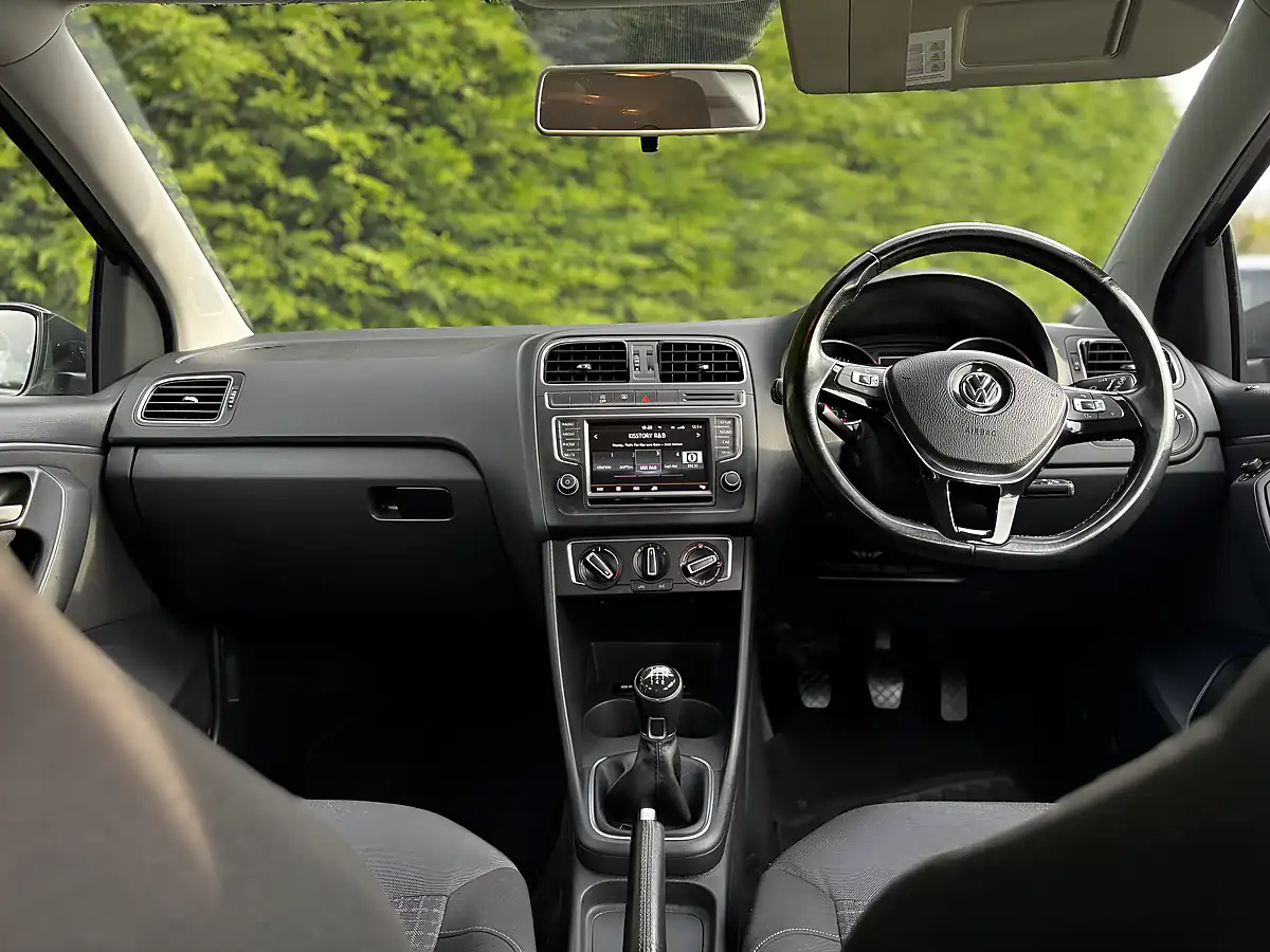 Used 2015 Volkswagen Polo Se Grey - Interior and Exterior details 17