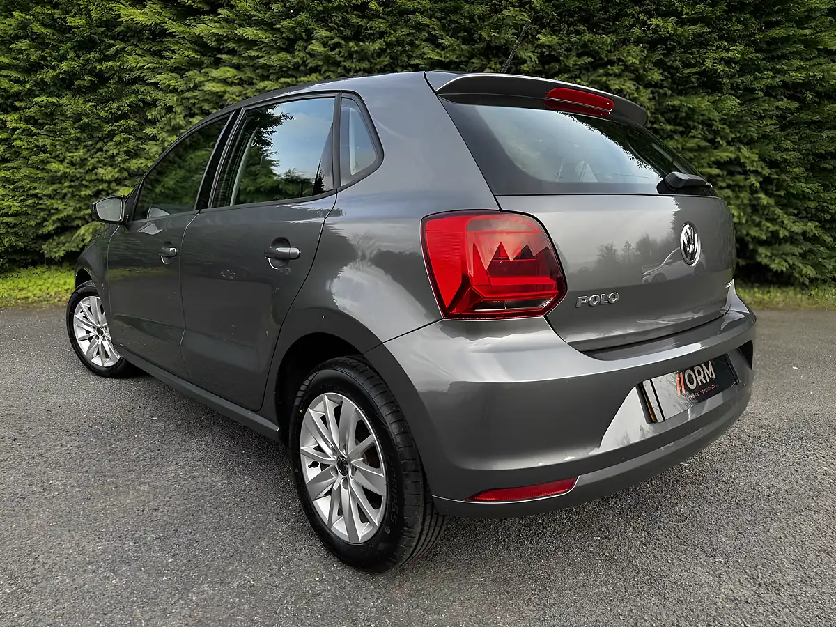 Used 2015 Volkswagen Polo Se Grey - Interior and Exterior details 7